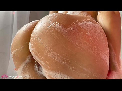❤️ Brineta masturbira macu vibratorom do intenzivnog orgazma pod tušem ☑ Domaći porno kod nas ️❤