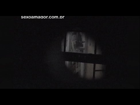 ❤️ Voajer iz susjedstva skriven iza šupljih cigli potajno snima Blondie ☑ Domaći porno kod nas ️❤