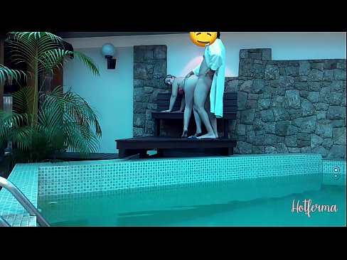 ❤️ Šef poziva sobaricu na bazen, ali nije mogao odoljeti vrućini ☑ Domaći porno kod nas ️❤